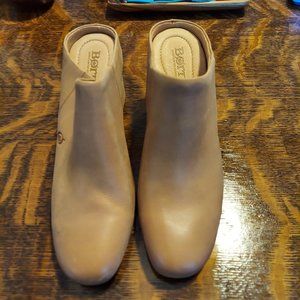 Born Todd Mules in Tan, Size 8